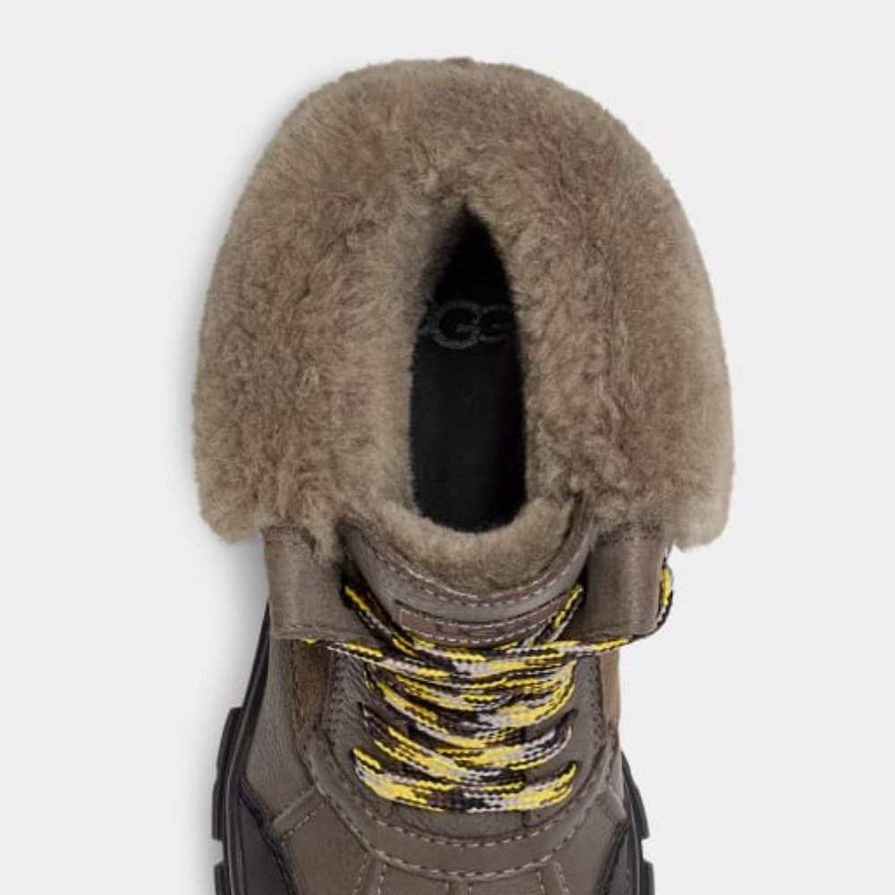 UGG Ashton Addie Boots - Picture 5 of 7